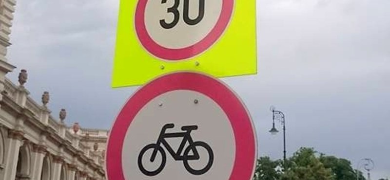 A nép megint zseniális volt, ezt a KRESZ-táblát nézd