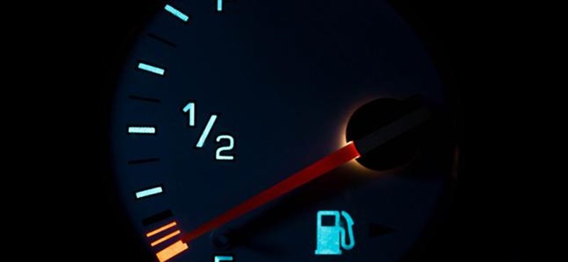 Saját autóit tankolja a NAV a lefoglalt üzemanyagokból
