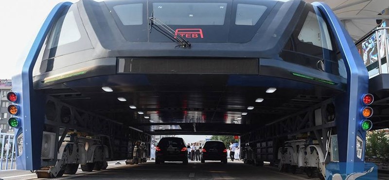 Emlékeznek még a kínai szuperbuszra? Súlyos dolog derült ki róla