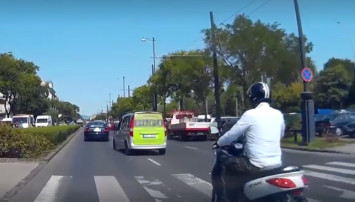 Motorosok! A Ti védelmetek érdekében lenne fontos, hogy erről szokjatok le!