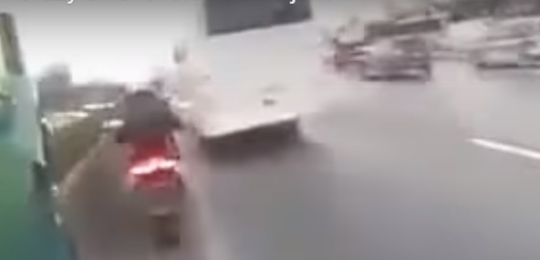 Gyorsasági motorosok! Hol a bátorság határa??? (VIDEÓ)