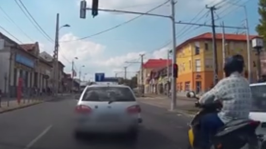 Ez az egyik dolog, amit nem szeretünk a motorosokban, biciklisekben
