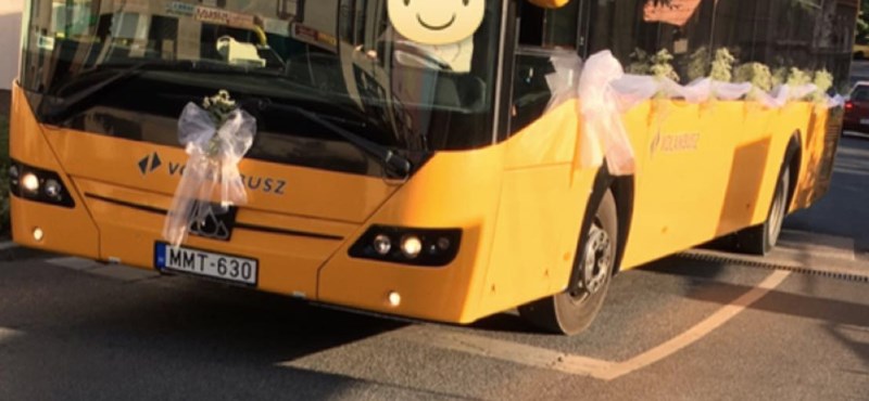 A Volánbuszé a legmenőbb esküvői autó