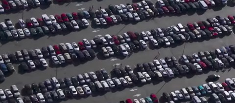 Felejtette már el, hová parkolt? Annyira még biztos nem, mint ez a BMW-s