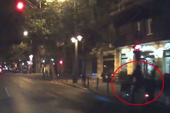 Olvasói videó: Biciklisek, akik sz*nak a KRESZ-re