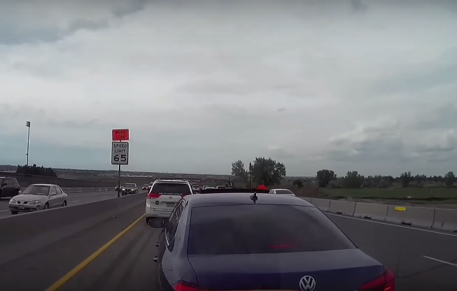 Büntetni akart, hülyét csinált magából (VIDEÓ)