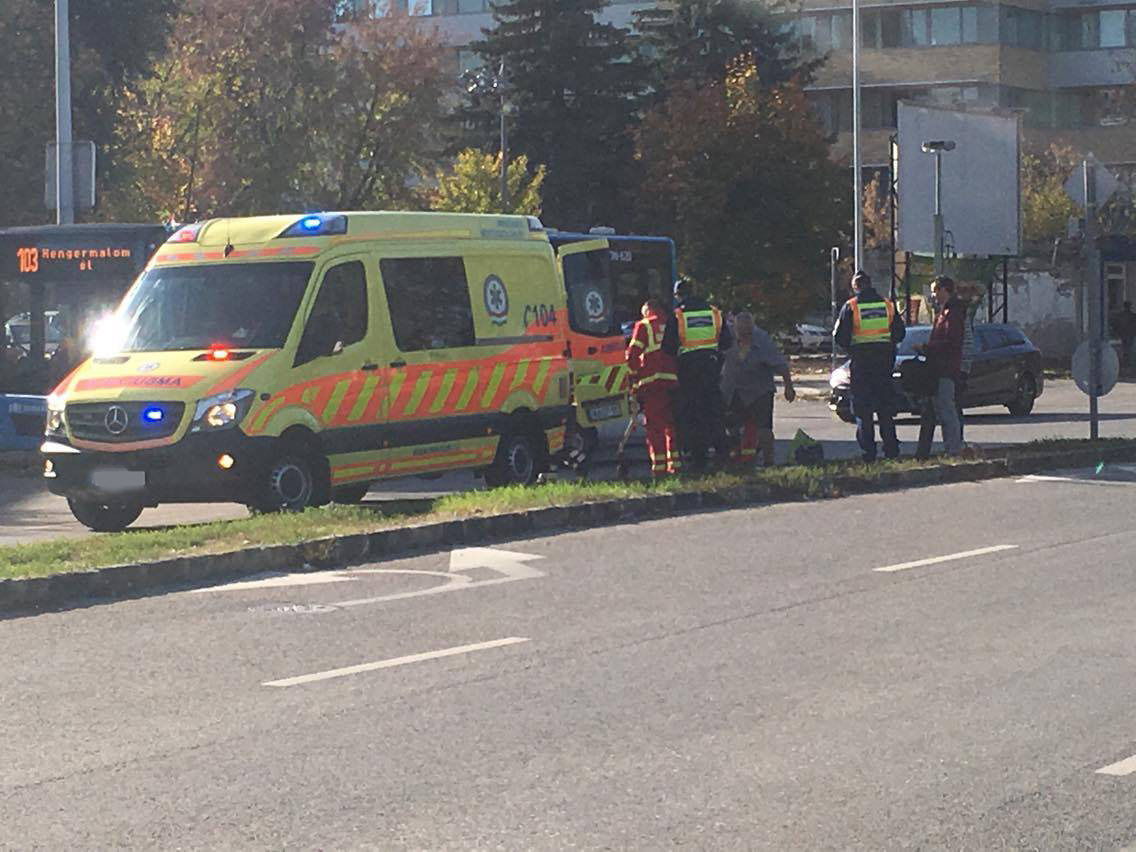 Gyalogos gázolás történt a 11. kerületben az Újbuda Centernél