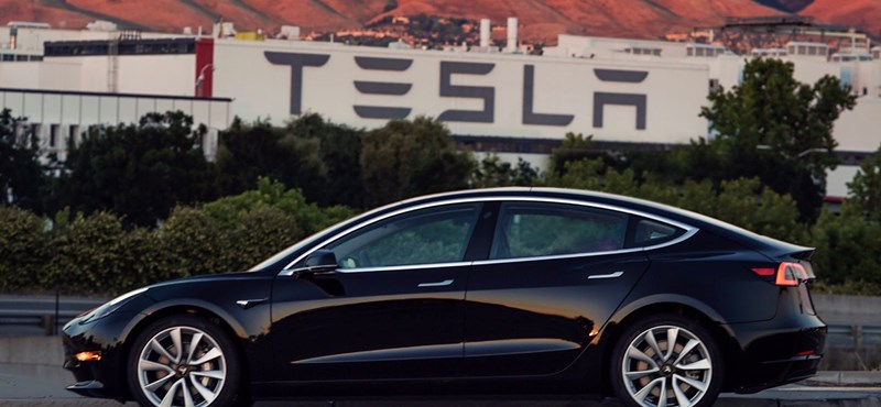 Nem akárki mondja: nem túl jók a Tesla olcsó elektromos autói