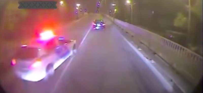 Busszal szórakozott a magyar autós, aztán jött a rendőr – videó