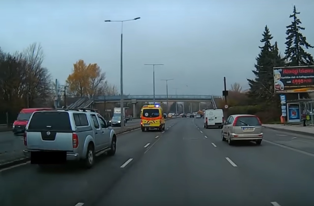 VIDEÓ: Tényleg van, aki nekiáll üldözni a mentőt??? (5. rész)