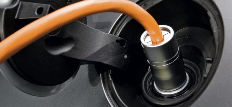 Elektromos letámadás: a vártnál gyorsabban terjednek a villanyautók