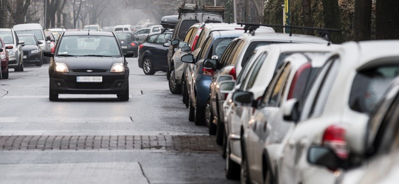 Péntektől ingyenes a parkolás idén Budapesten, kivéve ezeket a helyeket