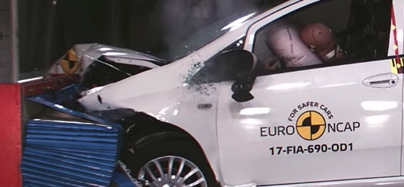 Bele ne üljön! Nulla csillagot kapott ez az autó a törésteszten – videó