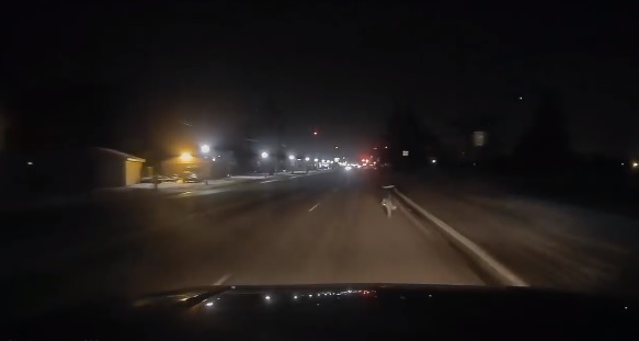 Videó: Ezt minden biciklisnek látnia kellene: ezt látja az autós, ha nem vagy kivilágítva!