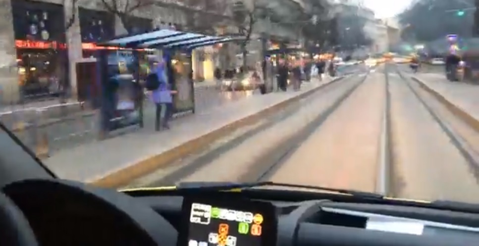 Bemutatták a magyar mentősök, hogy vonulnak ki egy beteghez