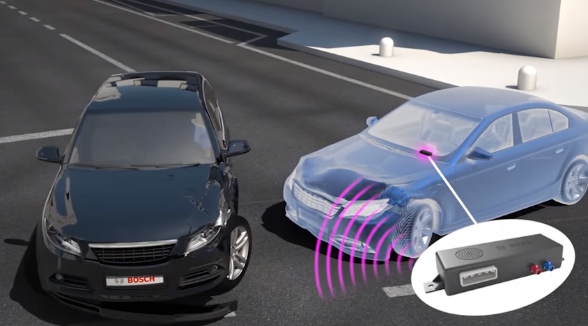 Minden autóban kötelező lesz az automatikus segélyhívó