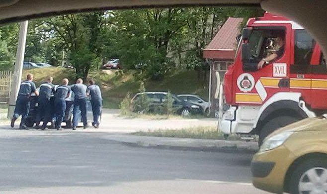 Jó fejek és brutál gyorsak a 17. kerületi tűzoltók!
