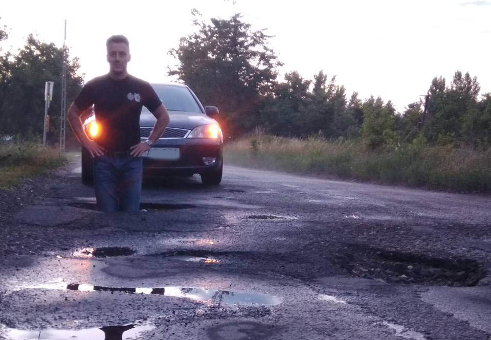 Gigakátyúk, valahol Bugyi és Vecsés között