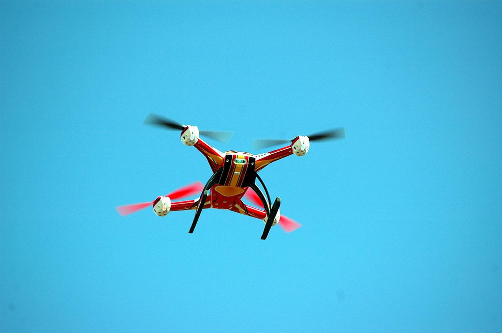 Drónflotta figyeli majd a kátyúkat és robot javítja? Jöhetnek Budapestre is :)