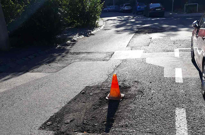 Ezért van behajtani tilos tábla 11. kerületi Baranyai utcában