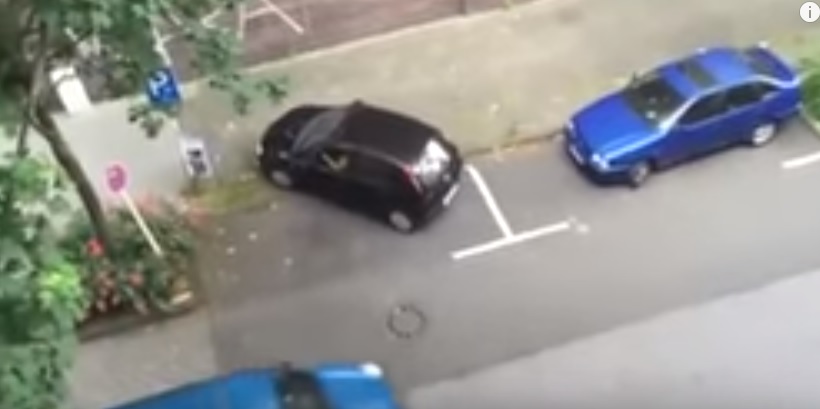 Videó – Miért és hogyan kap jogsit az ilyen sofőr?
