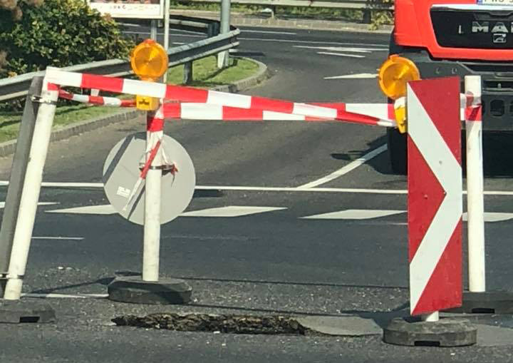 Egy nyomorult kátyú kálváriája a Népfürdő u. – Dagály u. kereszteződésben