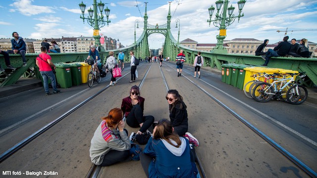 Ismét a gyalogosoké lesz a Szabadság híd a júliusi hétvégéken