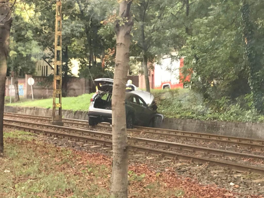Baleset a Szilágyi Erzsébet fasor – Gábor Áron u. kereszteződésnél