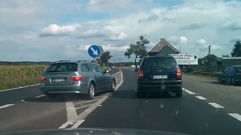 Videó – A tahóság iskolapéldája, amit ez BMW-s művelt
