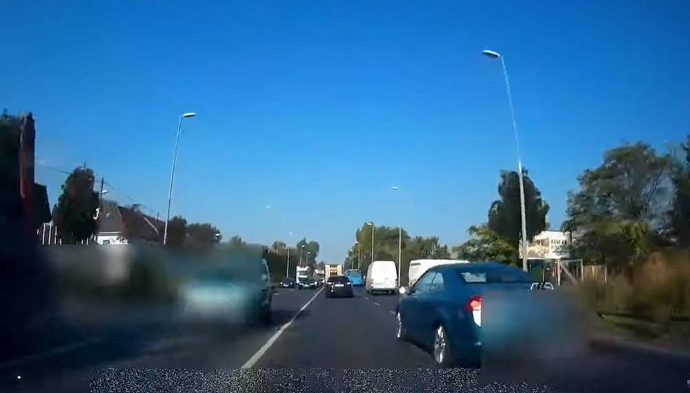 VIDEÓ: Újabb leszorítás + kicsi büntetőfék VÁROSBAN való jobbra-tartási hiszti miatt