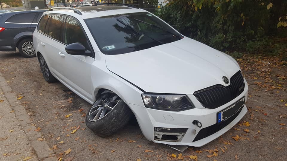 Egy Skoda Octavia RS és a sofőrszolgálat története. Tanulságos