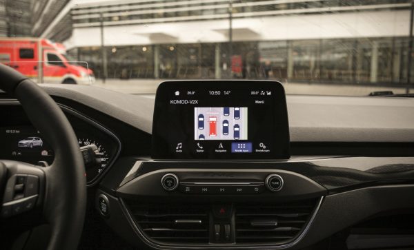 A jövő! Ez a technológia szól, ha baleset történt előttünk vagy épp szirénázó jármű közeledik