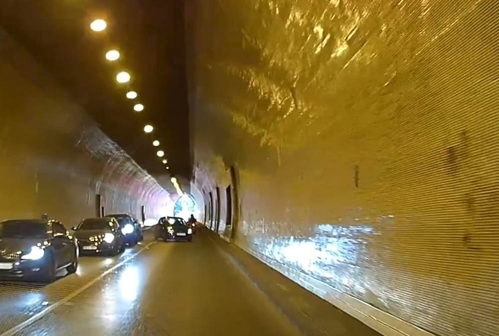VIDEÓ – Budai Váralagút: Azt gondolhatta olvasónk, hogy forgatásba csöppent