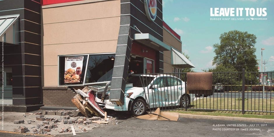 Fotó – Érdekes módon promózza a házhozszállítást a Burger King