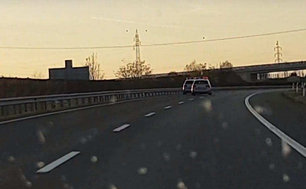 VIDEÓ: Jobbra tartsál autópályán? A „szervek”-nek nem sikerült az M7-en több, mint 4 percen át