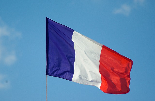 Végleg eltörli az üzemanyagadót a francia kormány