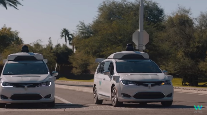 Videó – A Google elindította a világ első robottaxi-szolgáltatását