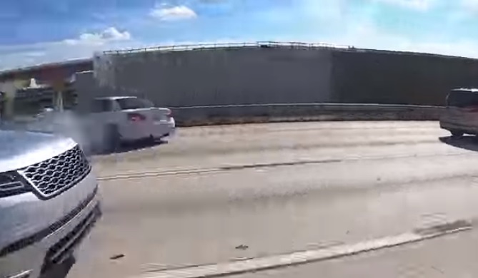 Videó – Ő is nagyon lőtte neki, egészen az első úthibáig