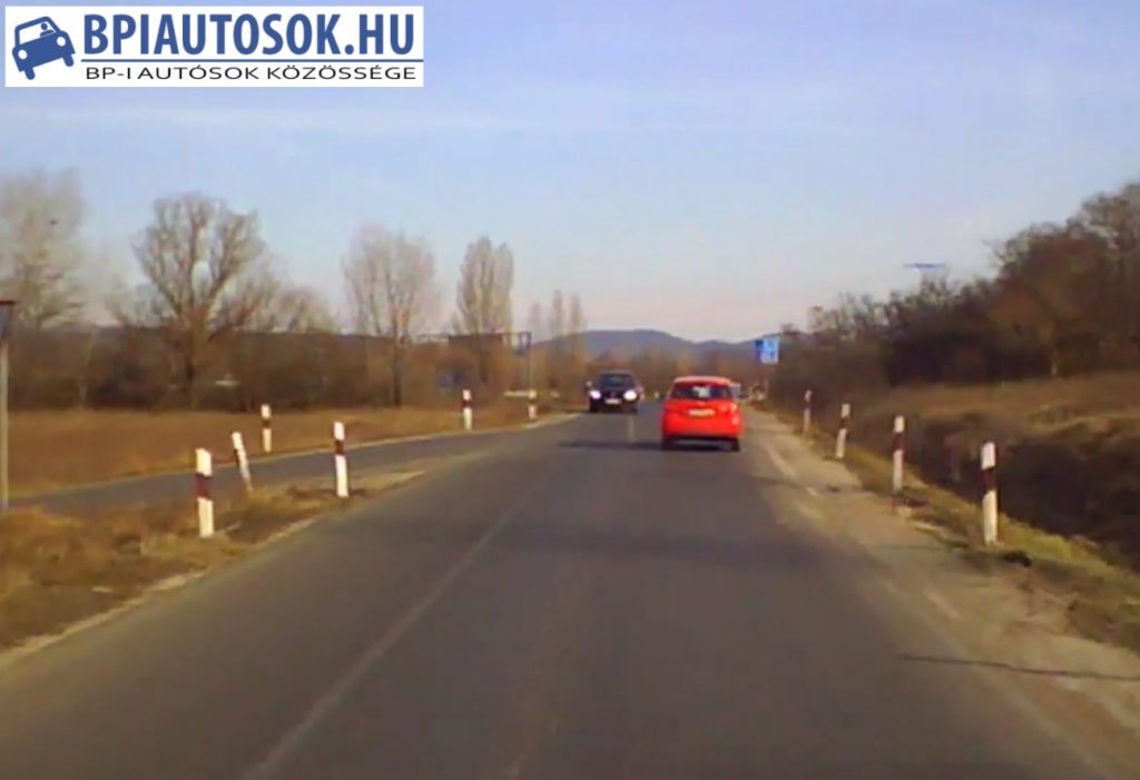 VIDEÓ – M1-Biatorbágy: Ha jön a kamion, cumi van…