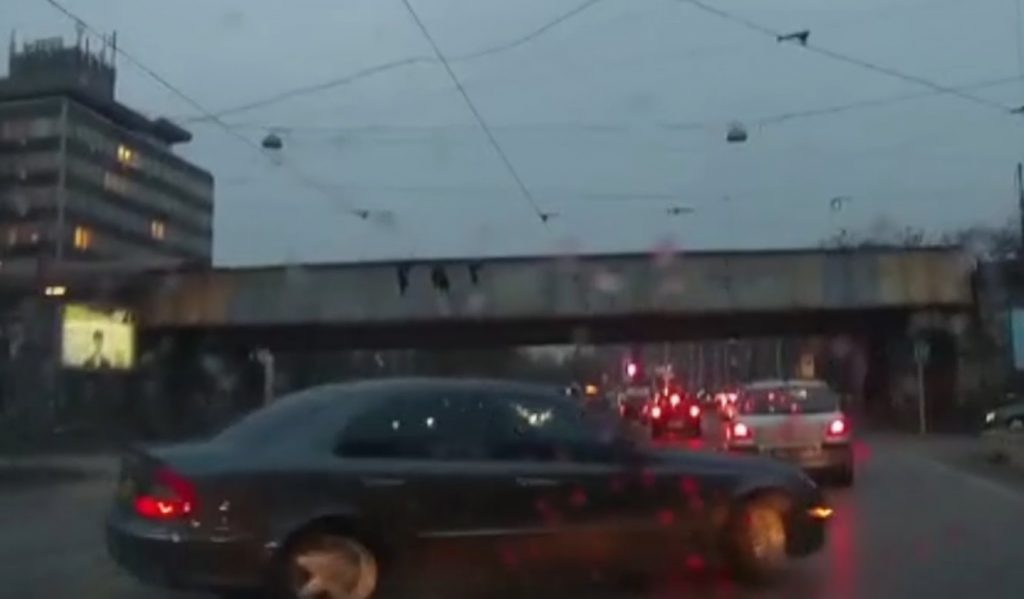 VIDEÓ: He le*rod a szabályokat, legalább akkor tedd, ha nincs a közeledben más