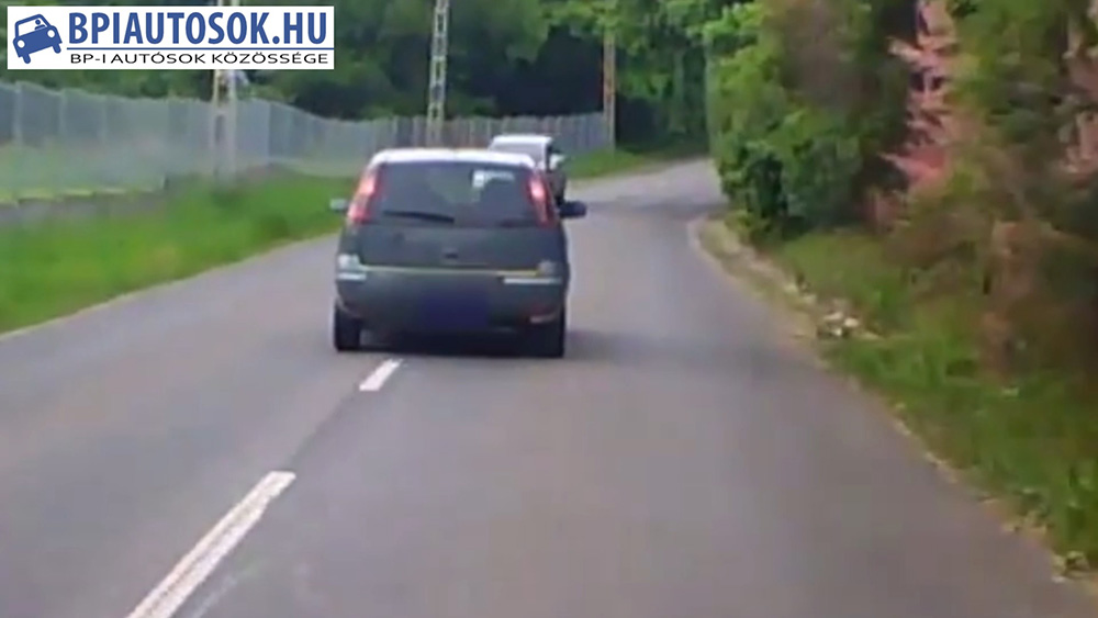 VIDEÓ: Ezért ne nyomkodd a telefonod, te őrült… Elképesztő felvételek