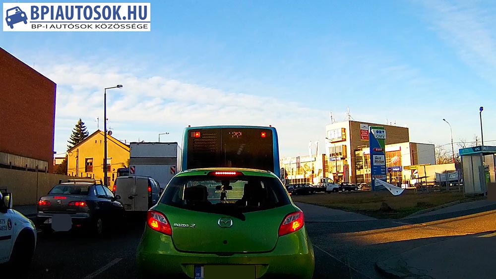 VIDEÓ: Sebességrekord dőlt a járdán???