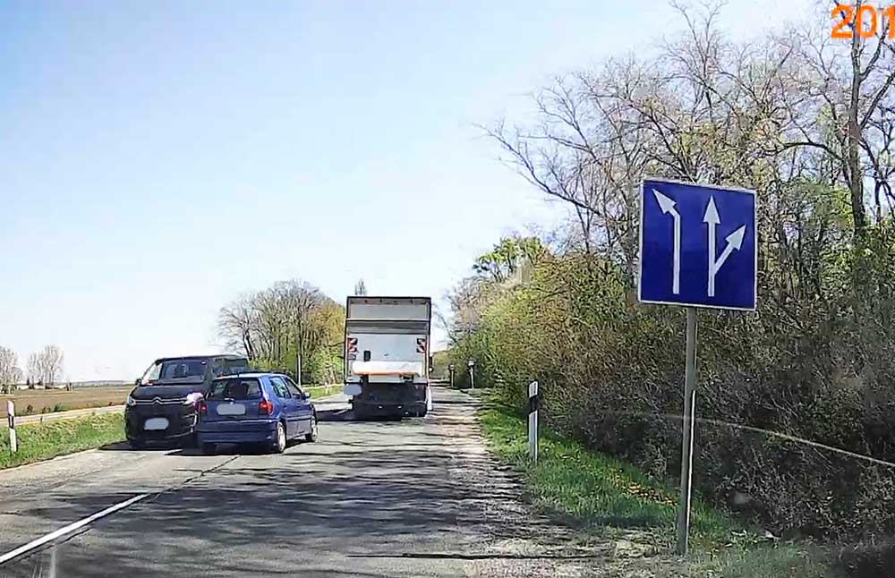 VIDEÓ: Centiken múlott a tragédia Hajdúszoboszlónál