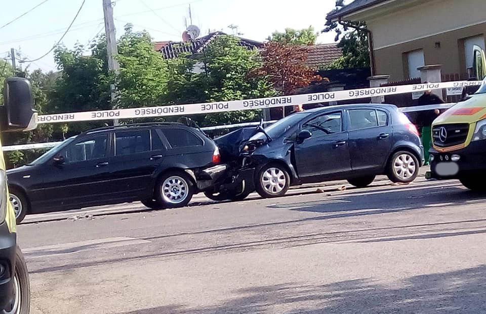 Rosszullét okozhatott ráfutásos balesetet Csepelen. Egy ember elhunyt