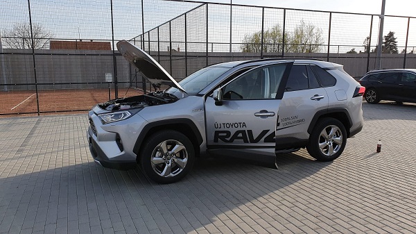 Videó – Toyota RAV4 2019 Hybrid teszt – Takarékos SUV kompromisszumok nélkül