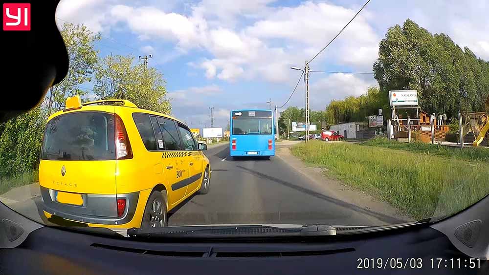VIDEÓ: Büntetőfékezés a Jászberényi úton