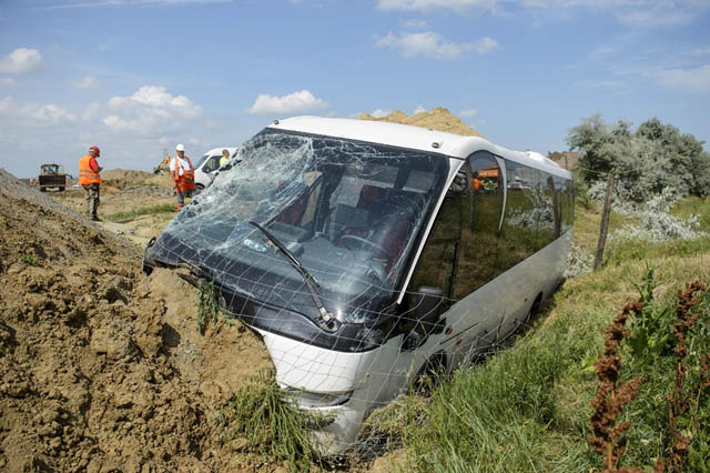 Információk a mai, gyermekeket szállító busz balesetről