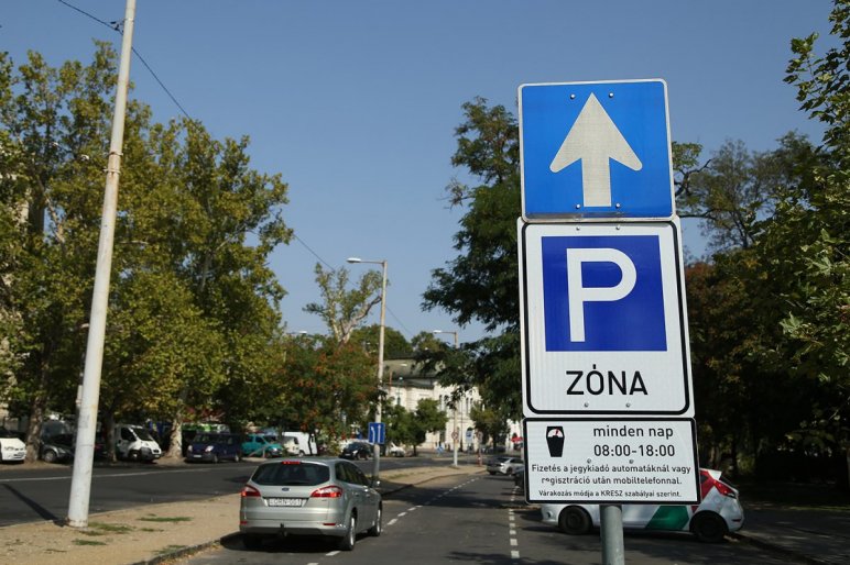 Tarlós: Nem jó, ha 23-féleképpen működik Budapesten a parkolás ügye.