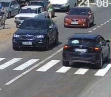 Videó – Zebrán gázolta el a 13 éves lányt az autós