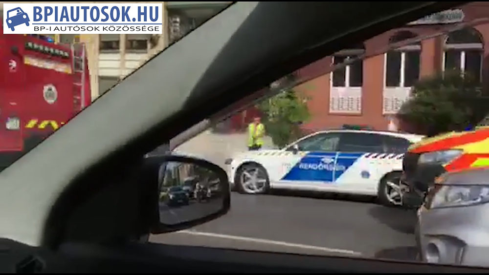 Videó: Baleset a Szentendrei úton, a Raktár utcánál